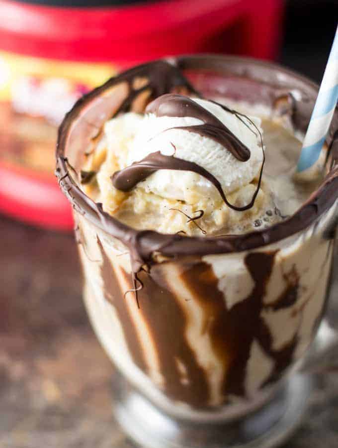 cold brew coffee floats - recipe via @buildyourbite