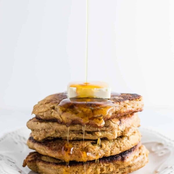Healthy banana bread pancakes made with greek yogurt and whole wheat flour. These are amazing! #healthy #breakfast #bananabread #bananapancakes #pancakes #greekyogurt #wholewheat