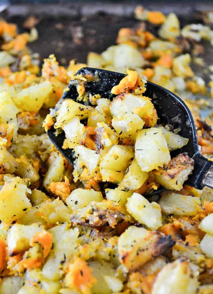 simple vegan breakfast hash - recipe via @buildyourbite