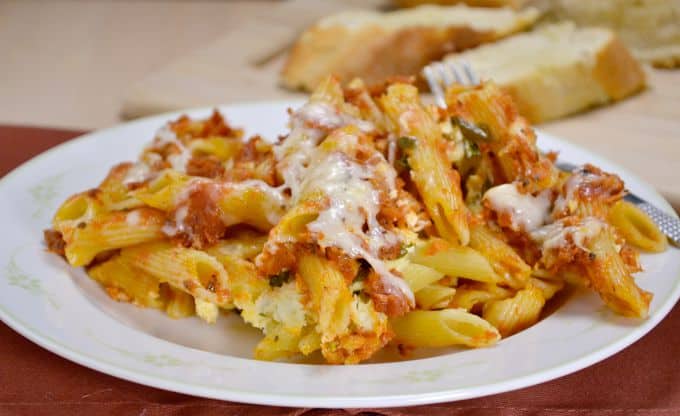 Ziti al forno in vaso di coccio