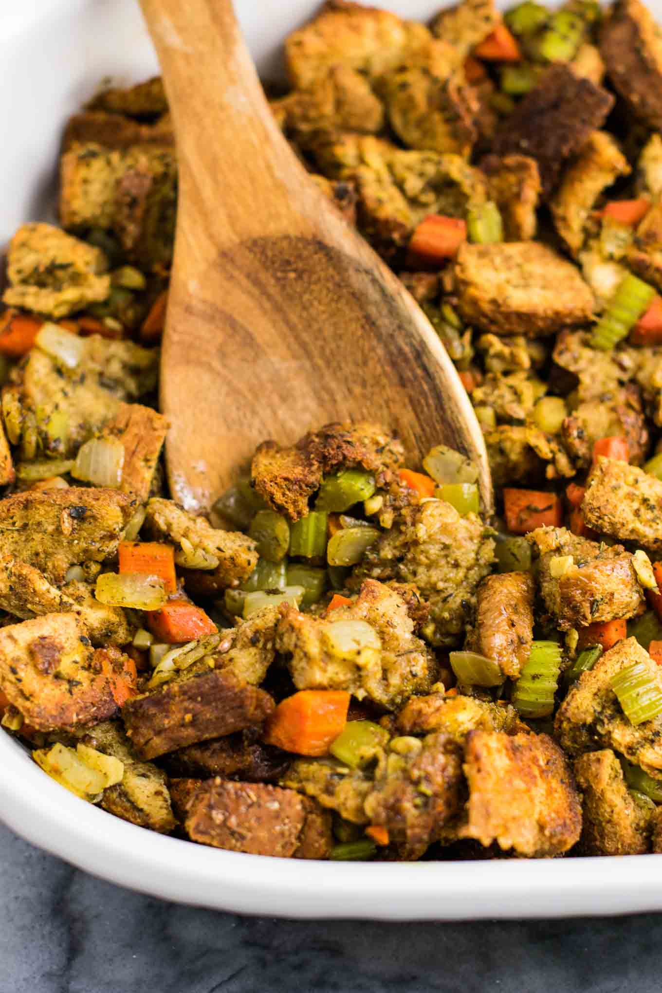 Farcette végétalienne sans gluten -. #vegan #stuffing #thanksgiving #veganrecipe #vegetarian #thanksgivingstuffing #glutenfree