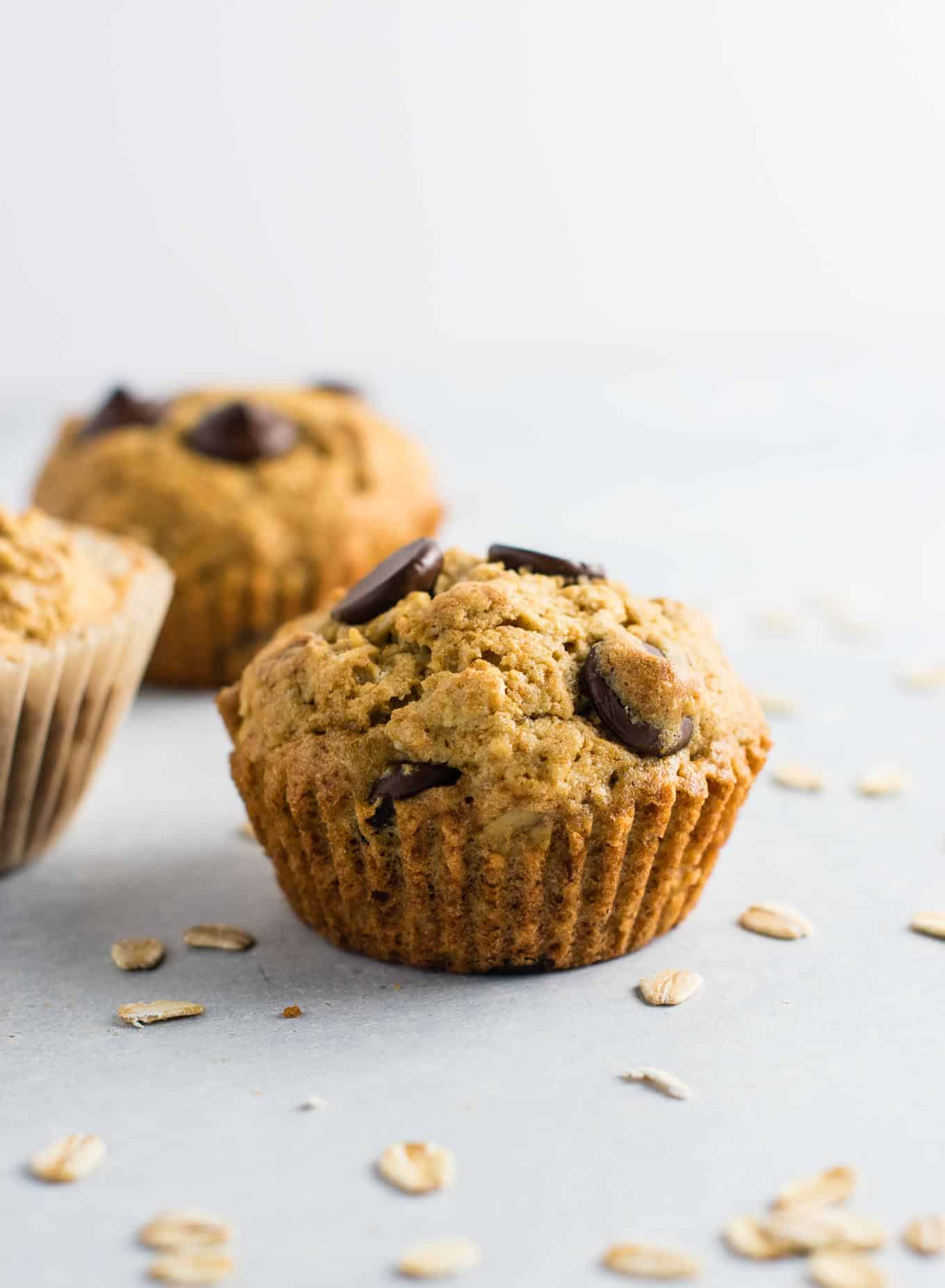 Oatmeal chocolate chip cookie muffins - breakfast that tastes like dessert! #chocolatechipmuffins #healthy #breakfast #wholewheat #oatmealchocolatechip