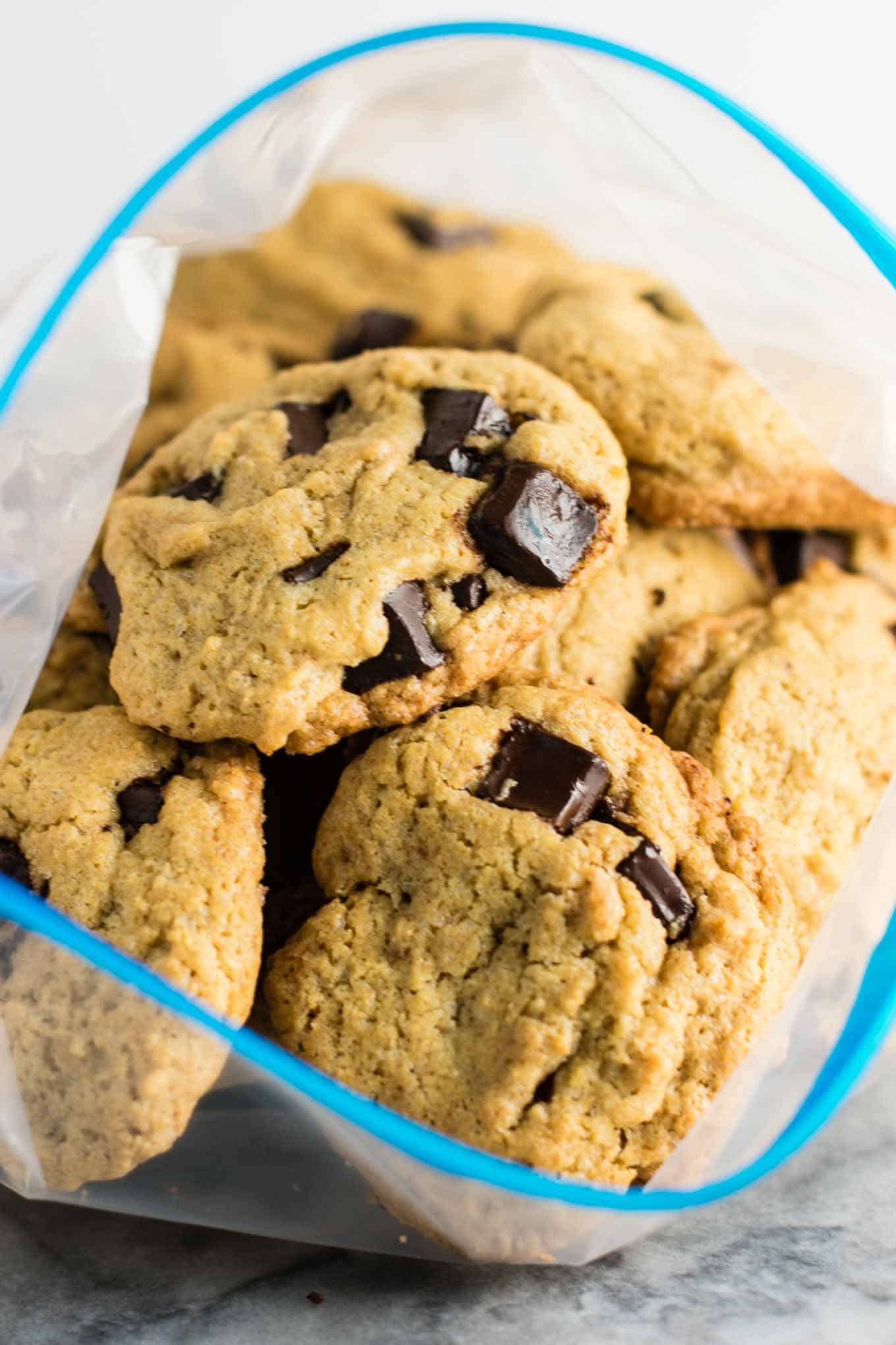 the BEST homemade chocolate chunk cookies! #cookies #chocolatechunk #desserts #dairyfree #wholewheat