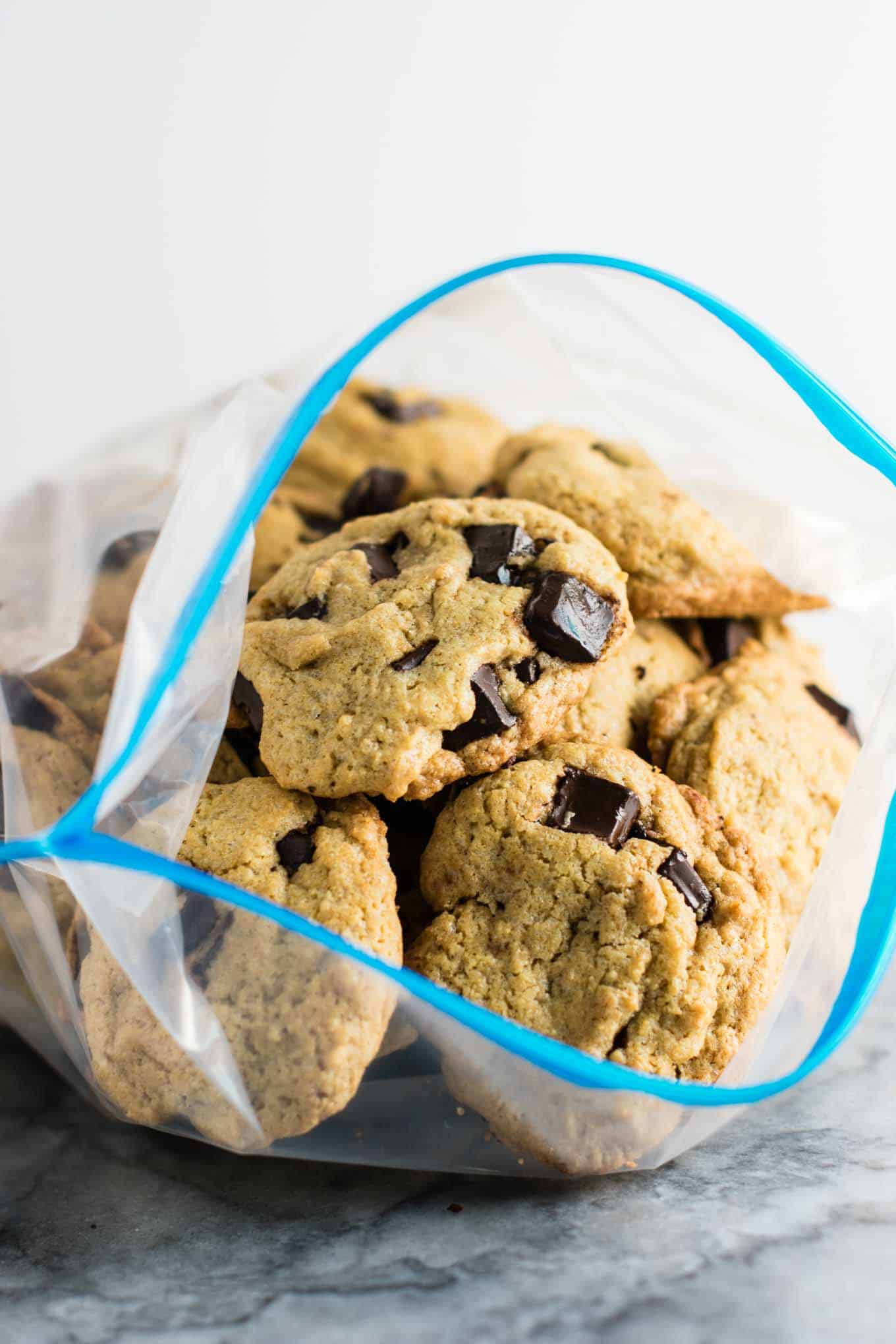 the BEST homemade chocolate chunk cookies! #cookies #chocolatechunk #desserts #dairyfree #wholewheat