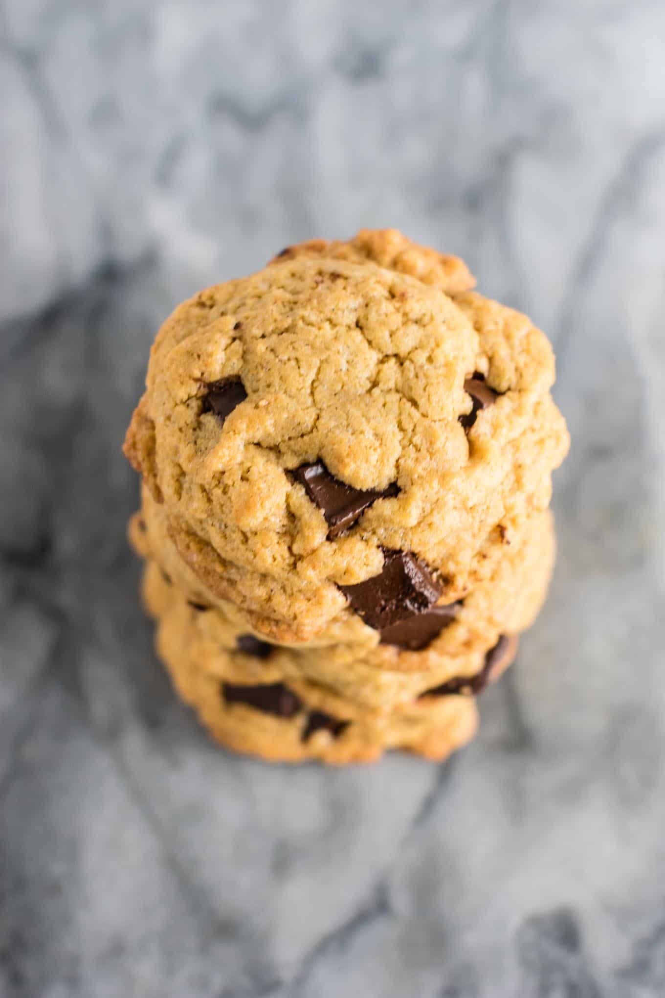 the BEST homemade chocolate chunk cookies! #cookies #chocolatechunk #desserts #dairyfree #wholewheat