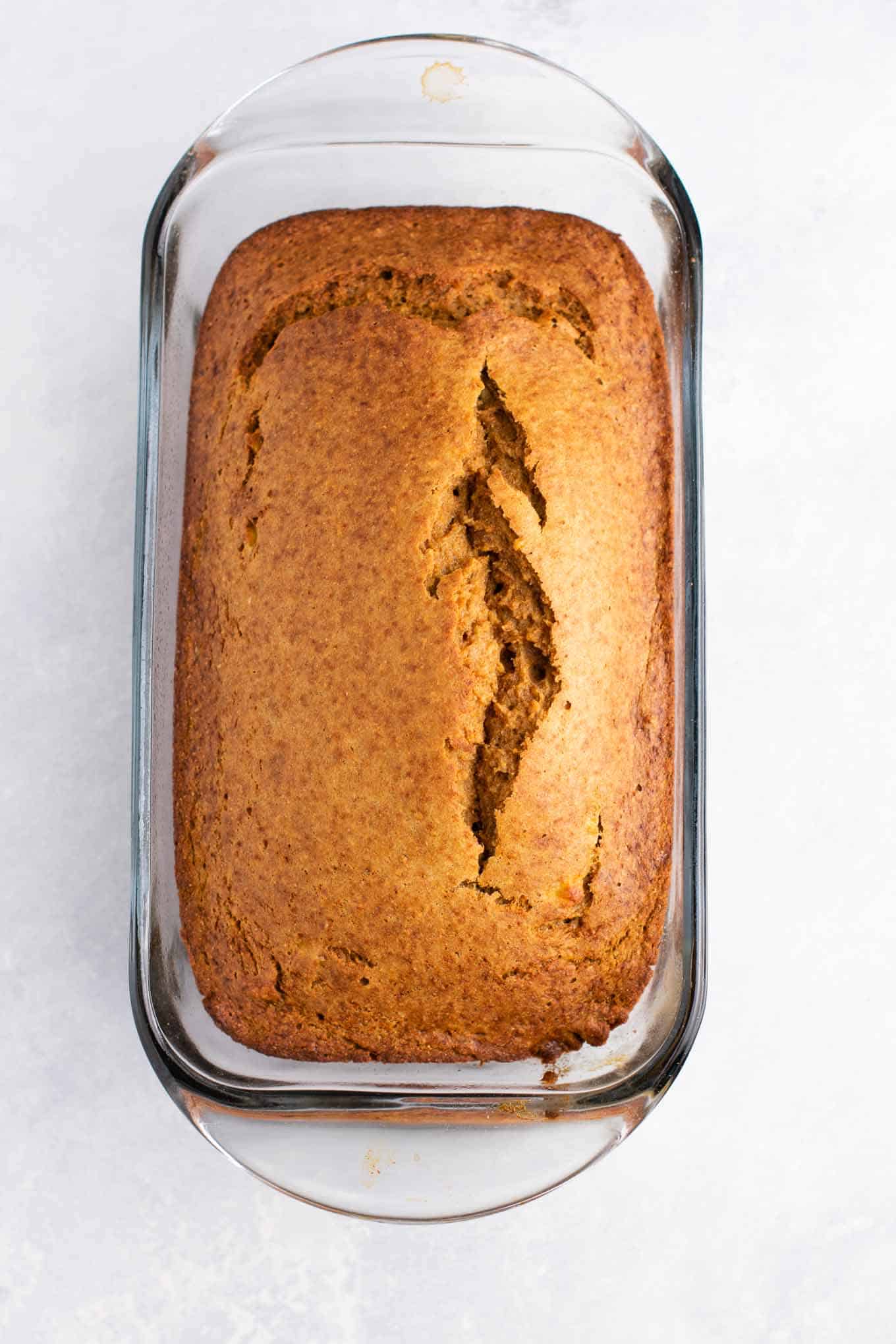 perfect whole wheat banana bread - banana bread with whole wheat flour. Oil free, dairy free, and so delicious! #bananabread #wholewheatbananabread #bananbreadrecipe #healthy #dairyfree #oilfree