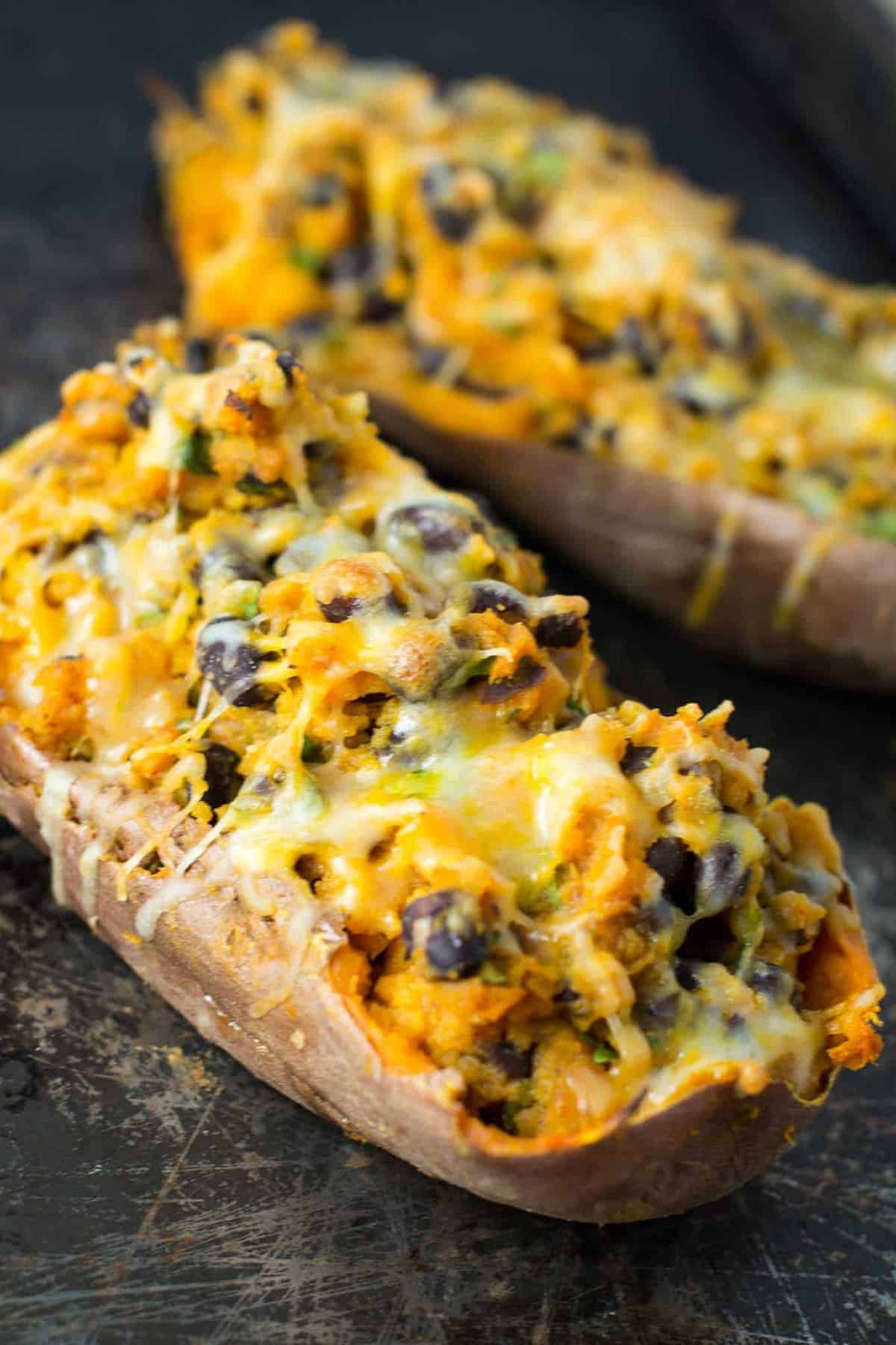 vegetarian mexican stuffed sweet potatoes recipe via @buildyourbite