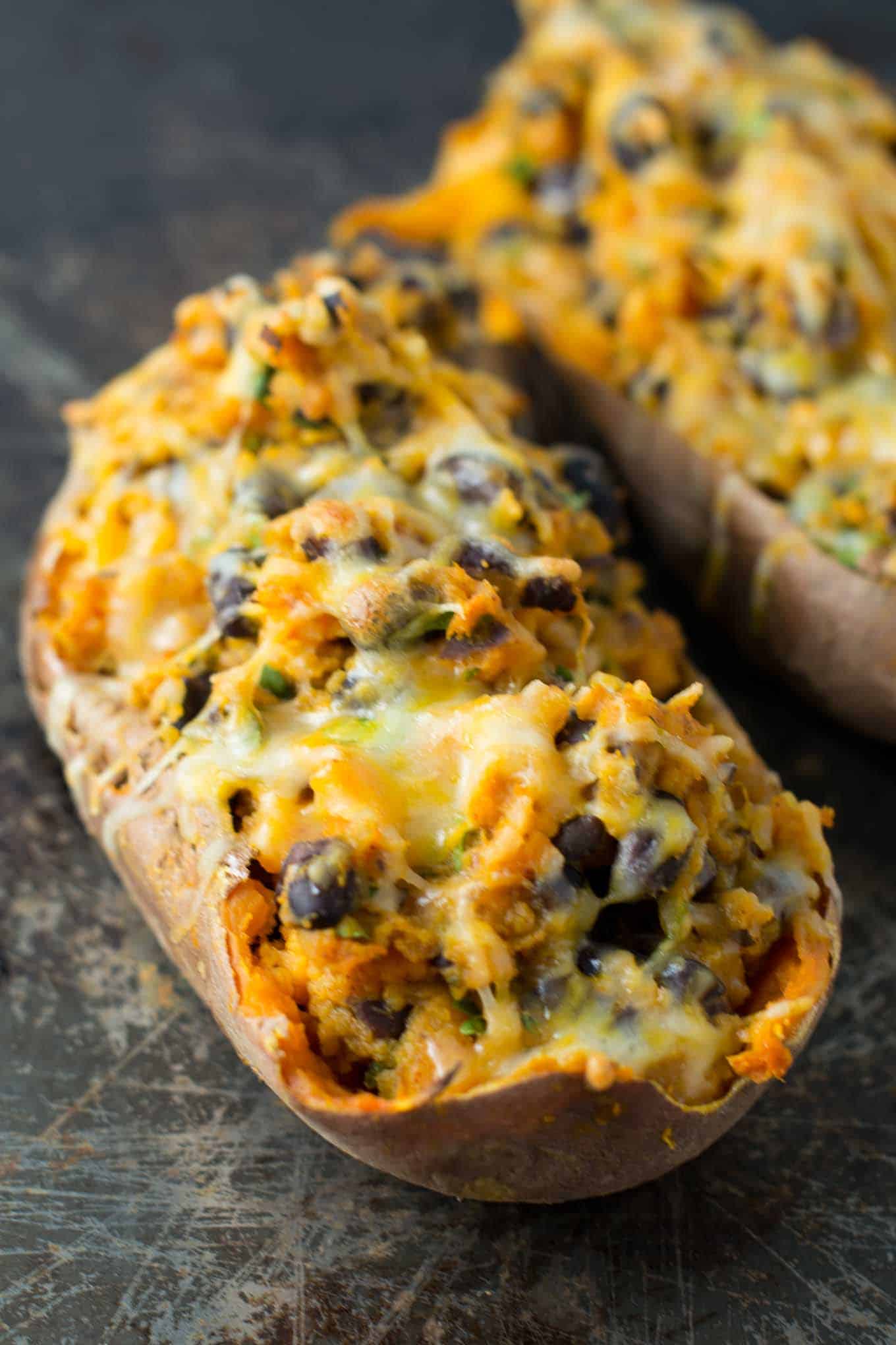 vegetarian mexican stuffed sweet potatoes recipe via @buildyourbite