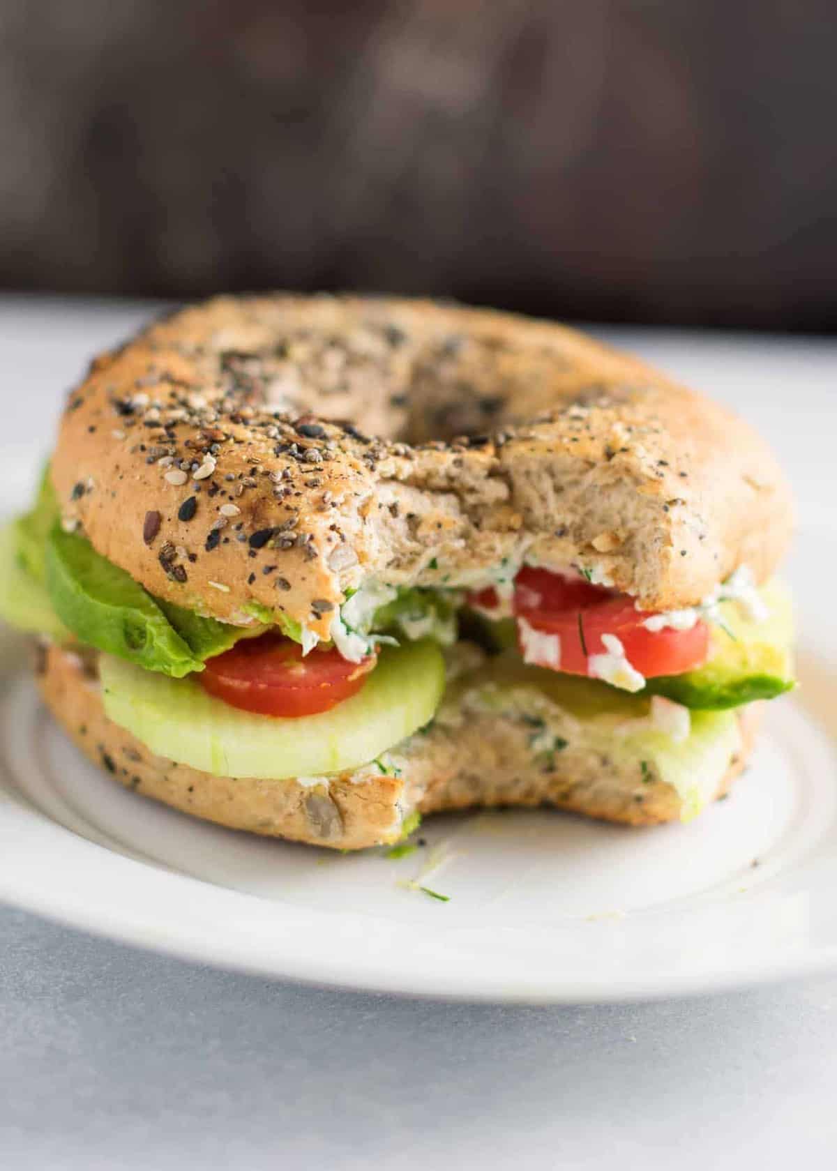 Everything Bagel Veggie Sandwiches with Garlic Dill Cream Cheese ...