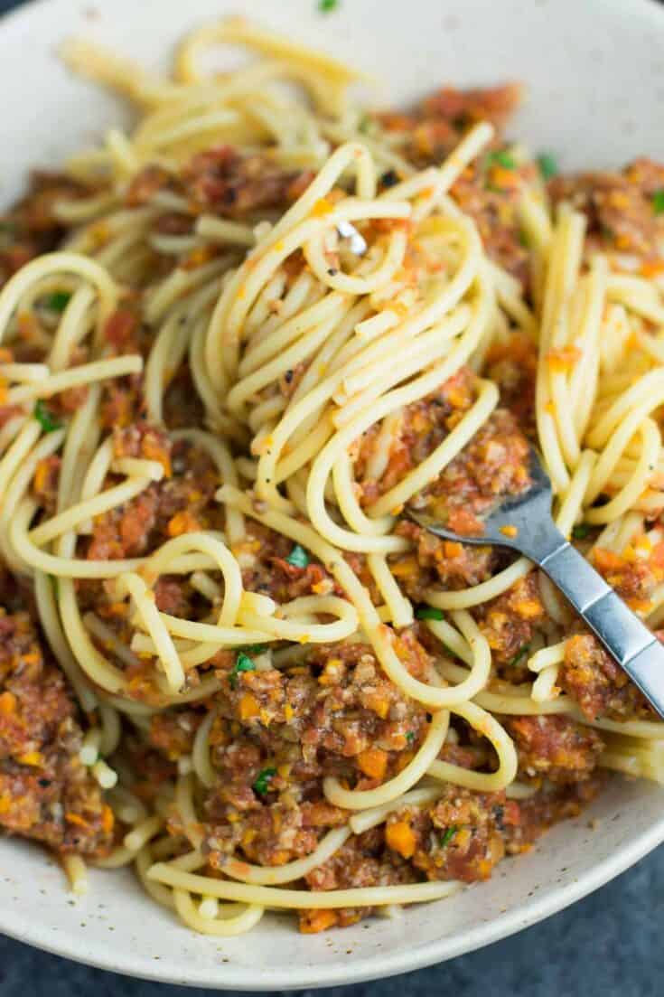 best-vegetarian-bolognese-sauce-recipe-build-your-bite