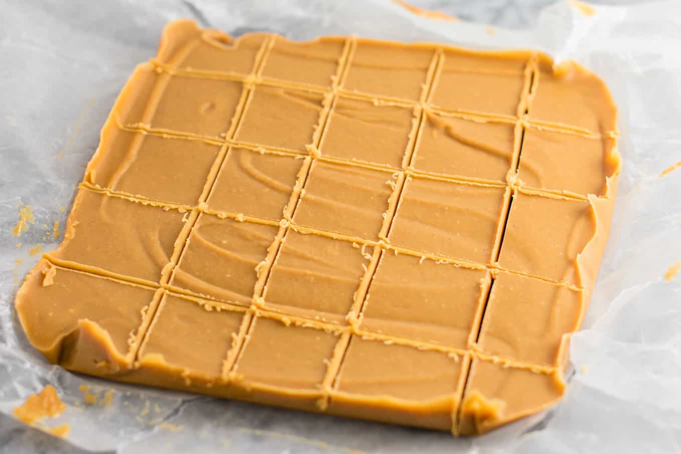 Ultimate healthy peanut butter fudge recipe (vegan, gluten free) An easy dessert you don’t have to feel guilty about! #healthyfudge #healthyveganfudge #vegandessert #peanutbutter #glutenfree #vegan