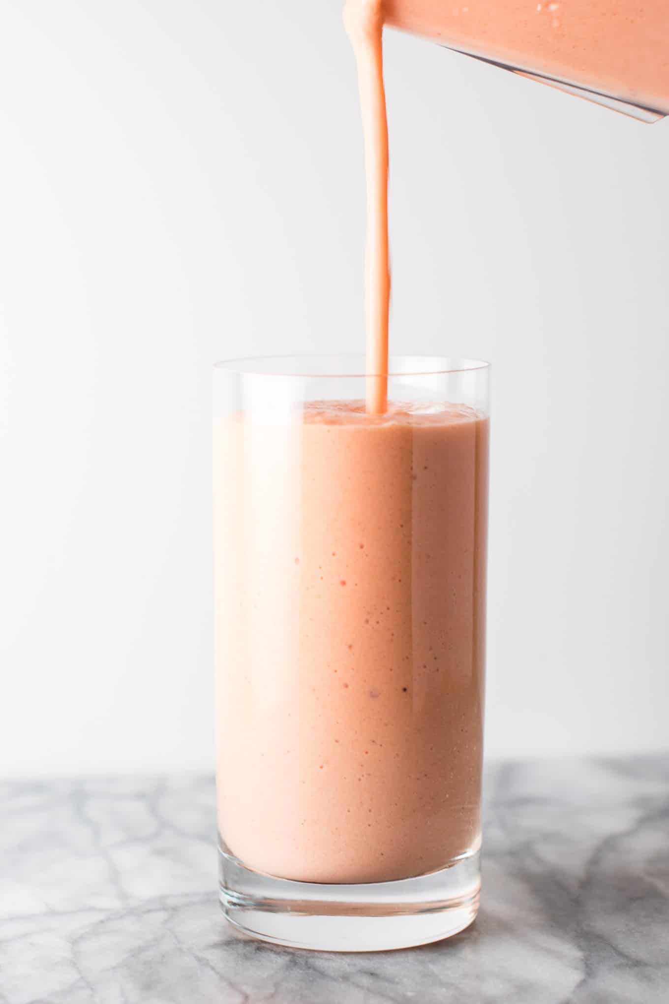 carrot cake smoothie in a glass 