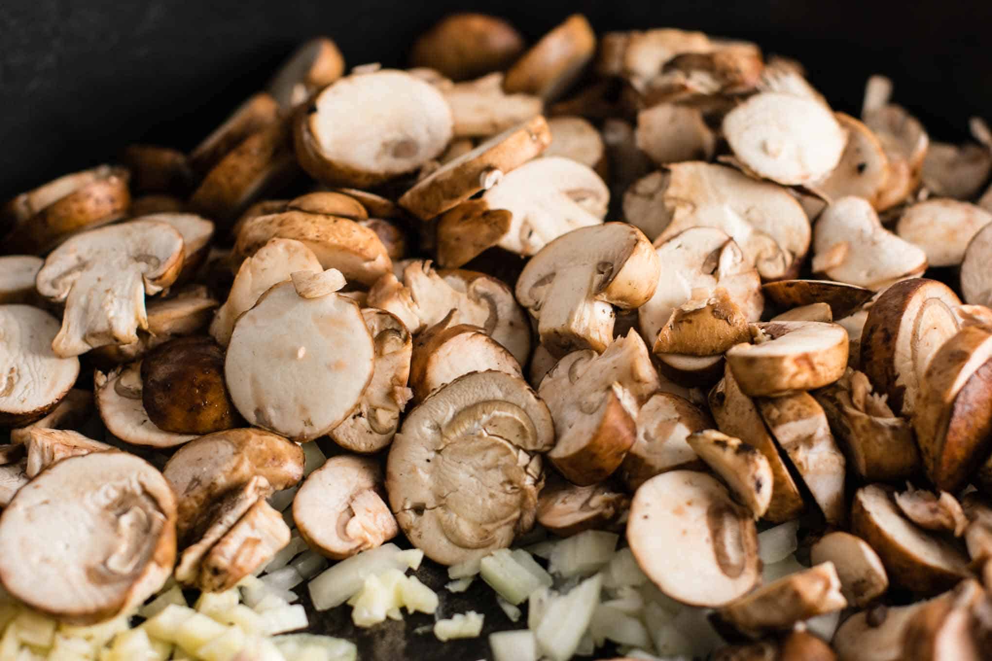 sliced baby bella mushrooms