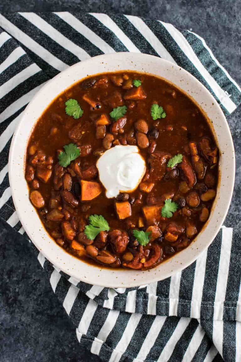 Slow Cooker Vegetarian Sweet Potato Chili Recipe 10 minutes to prep!