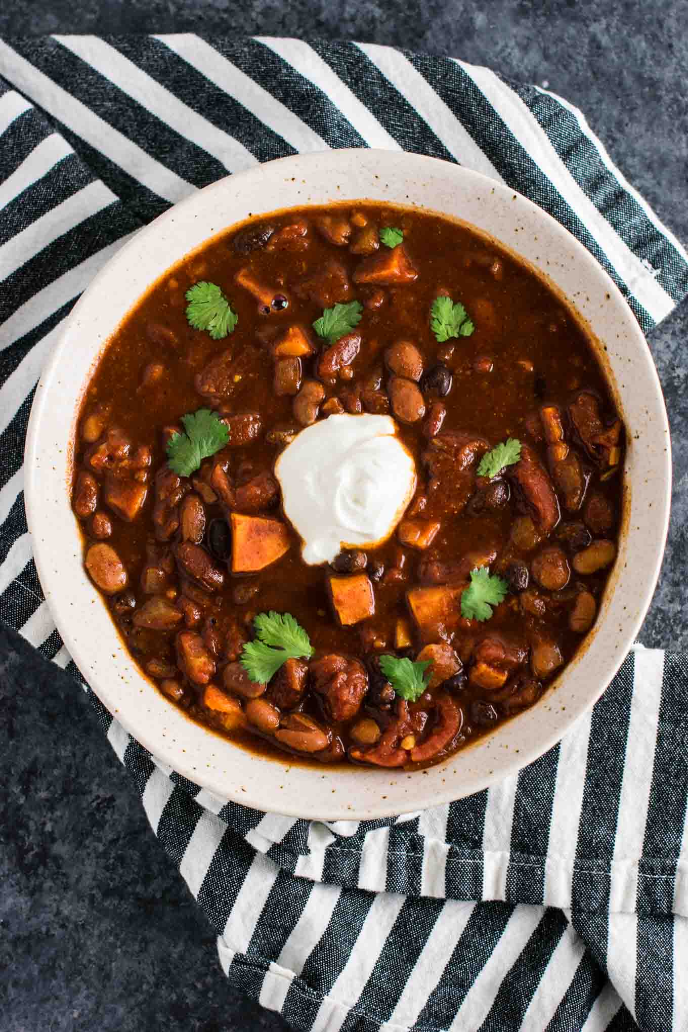 Slow Cooker Vegetarian Sweet Potato Chili Recipe - 10 minutes to prep!