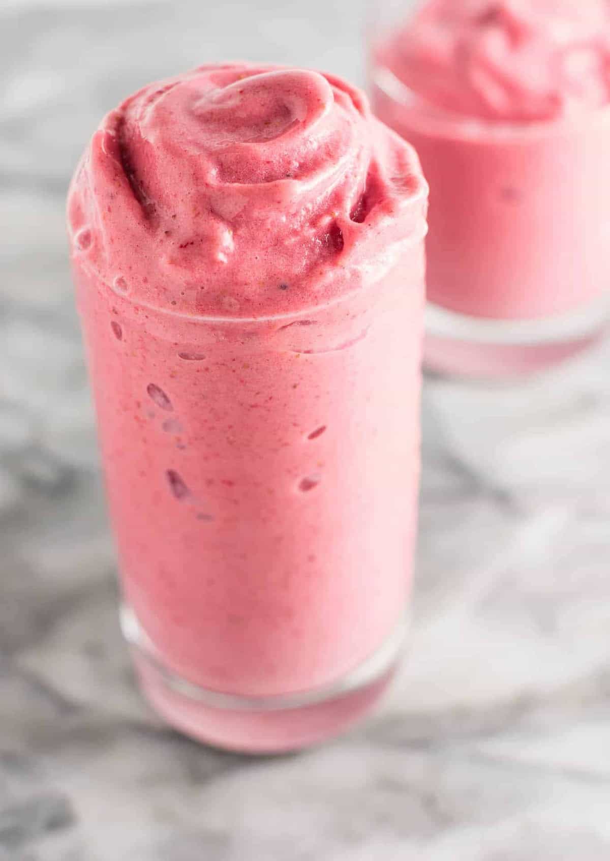 Healthy strawberry banana smoothie recipe with just 3 ingredients! 