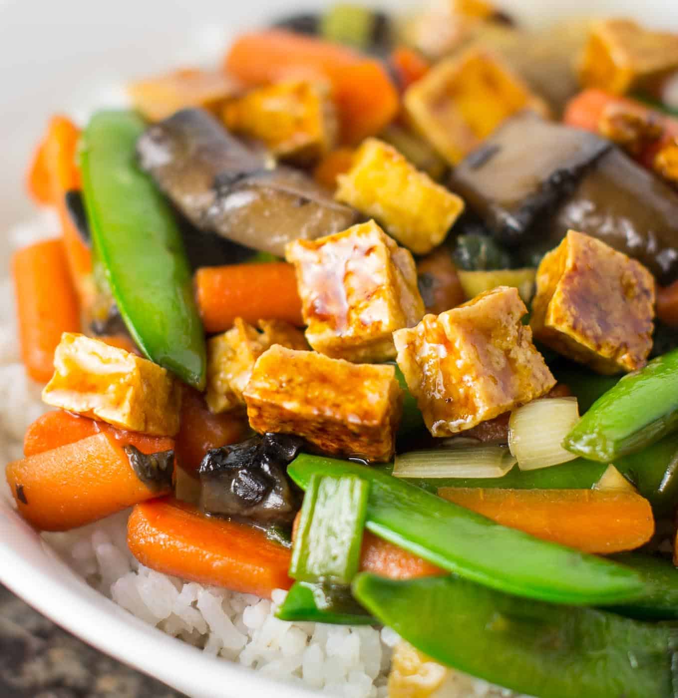 honey ginger tofu stir fry in a bowl