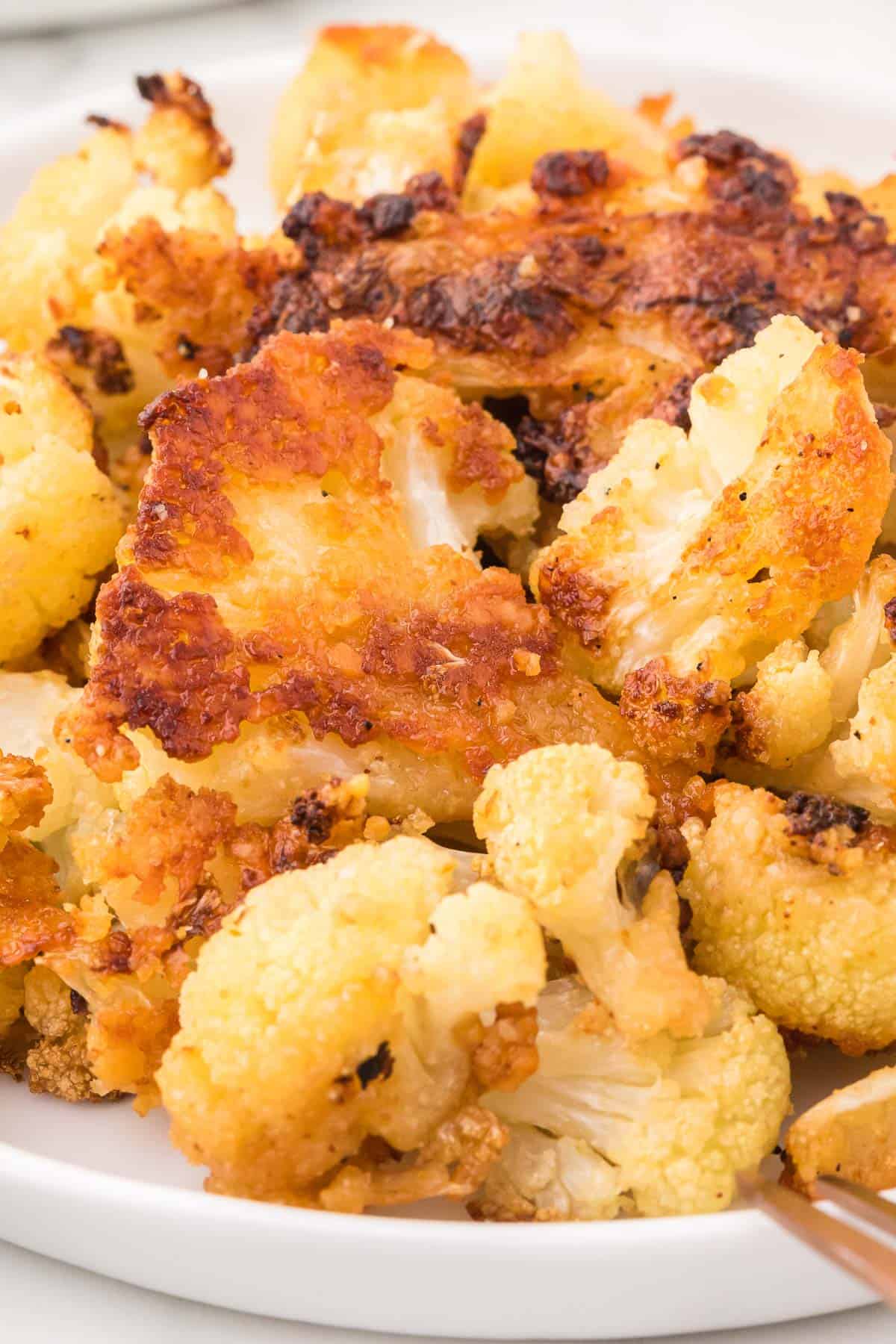 parmesan garlic roasted cauliflower