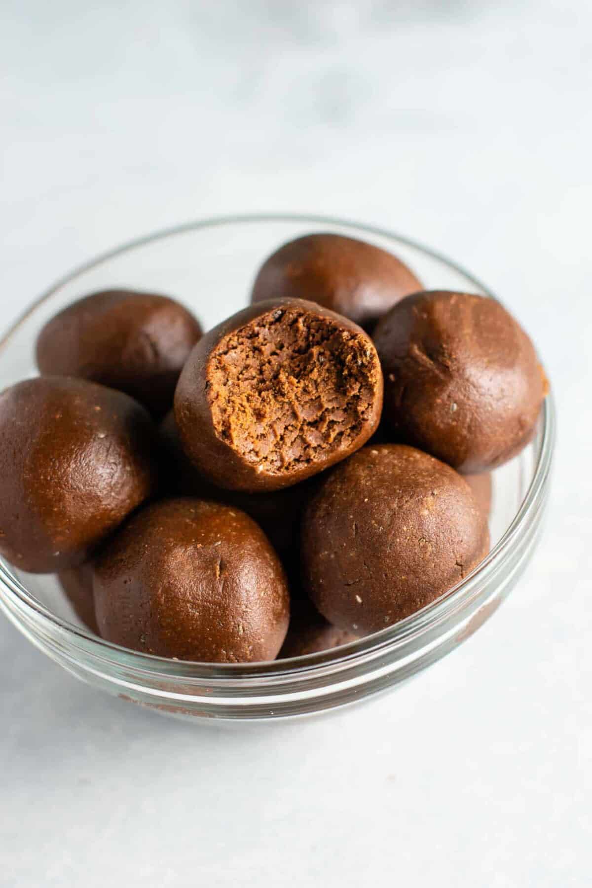 Chocolate Protein Balls Recipe - Build Your Bite