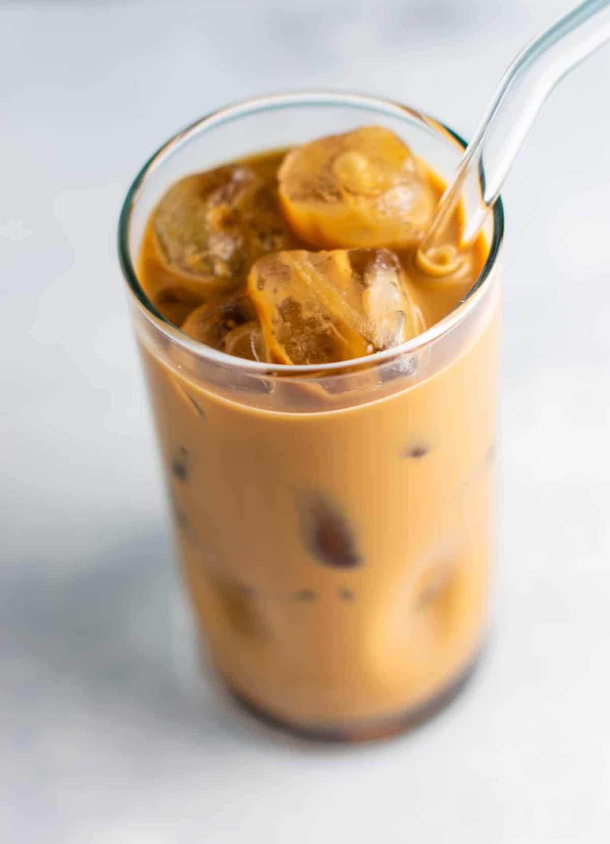 Easy 1 Minute Instant Iced Coffee - Frosting and Fettuccine