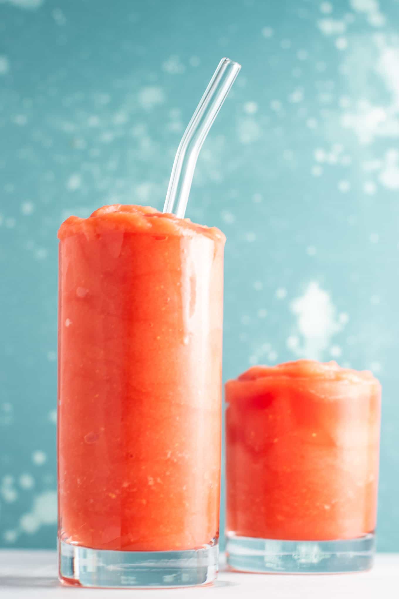 Watermelon gin slushies - the perfect way to cool off this summer! #watermeon #gin #slushies #drinks #healthy #watermelonslushie #vegan 