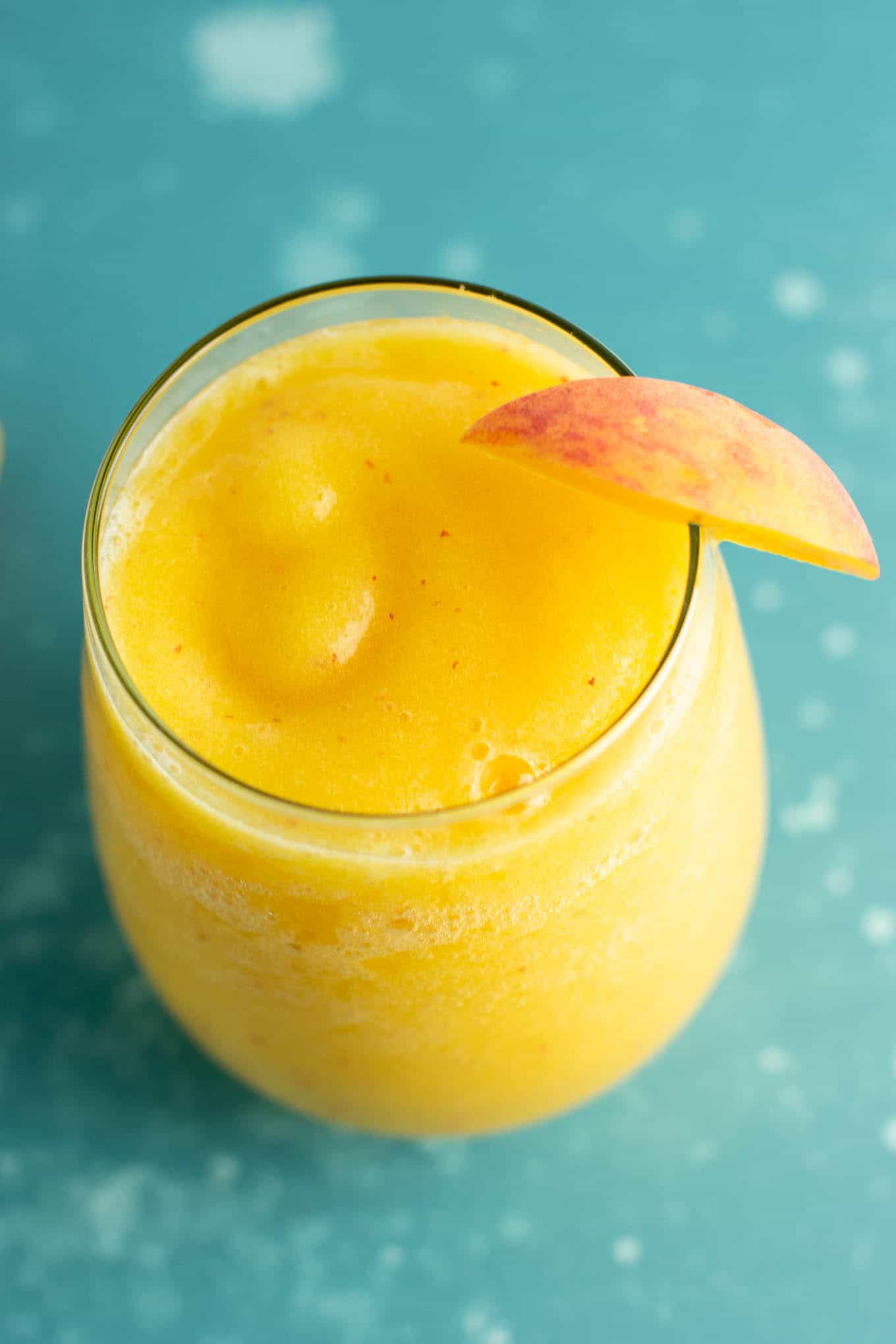 These peach moscato slushies are my favorite! #peach #moscato #slushies #drinks #healthy #summer