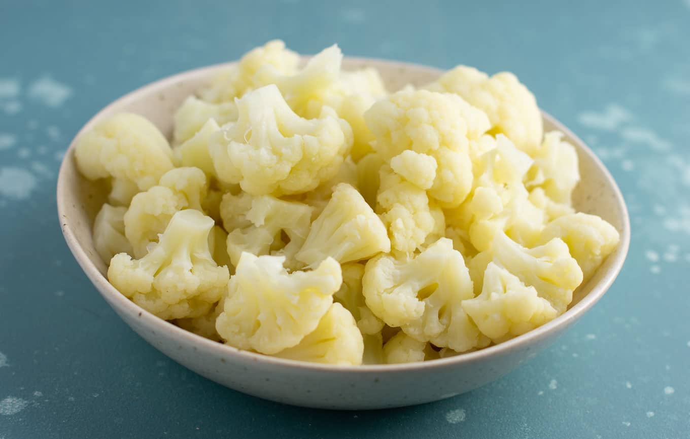 steamed cauliflower in a bowl