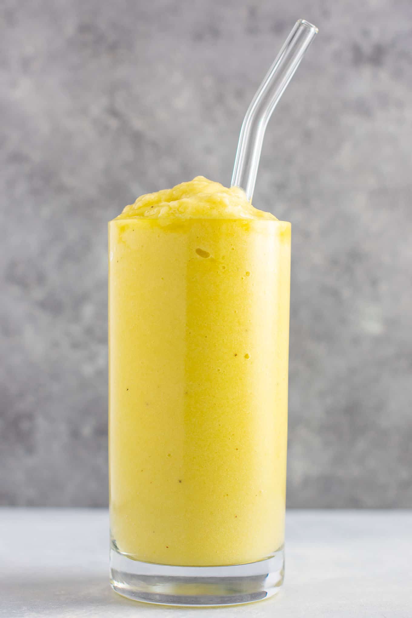 Pineapple Detox Smoothie Recipe - Build Your Bite