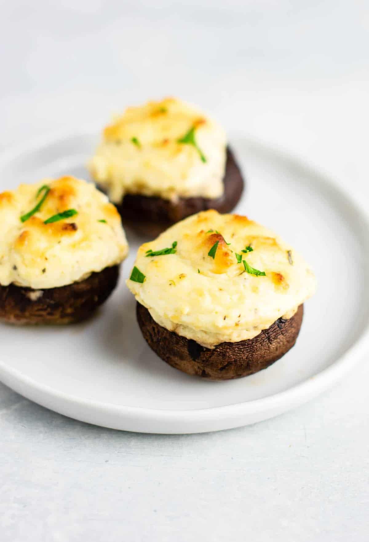 Easy Stuffed Portobello Mushrooms Recipe - Build Your Bite