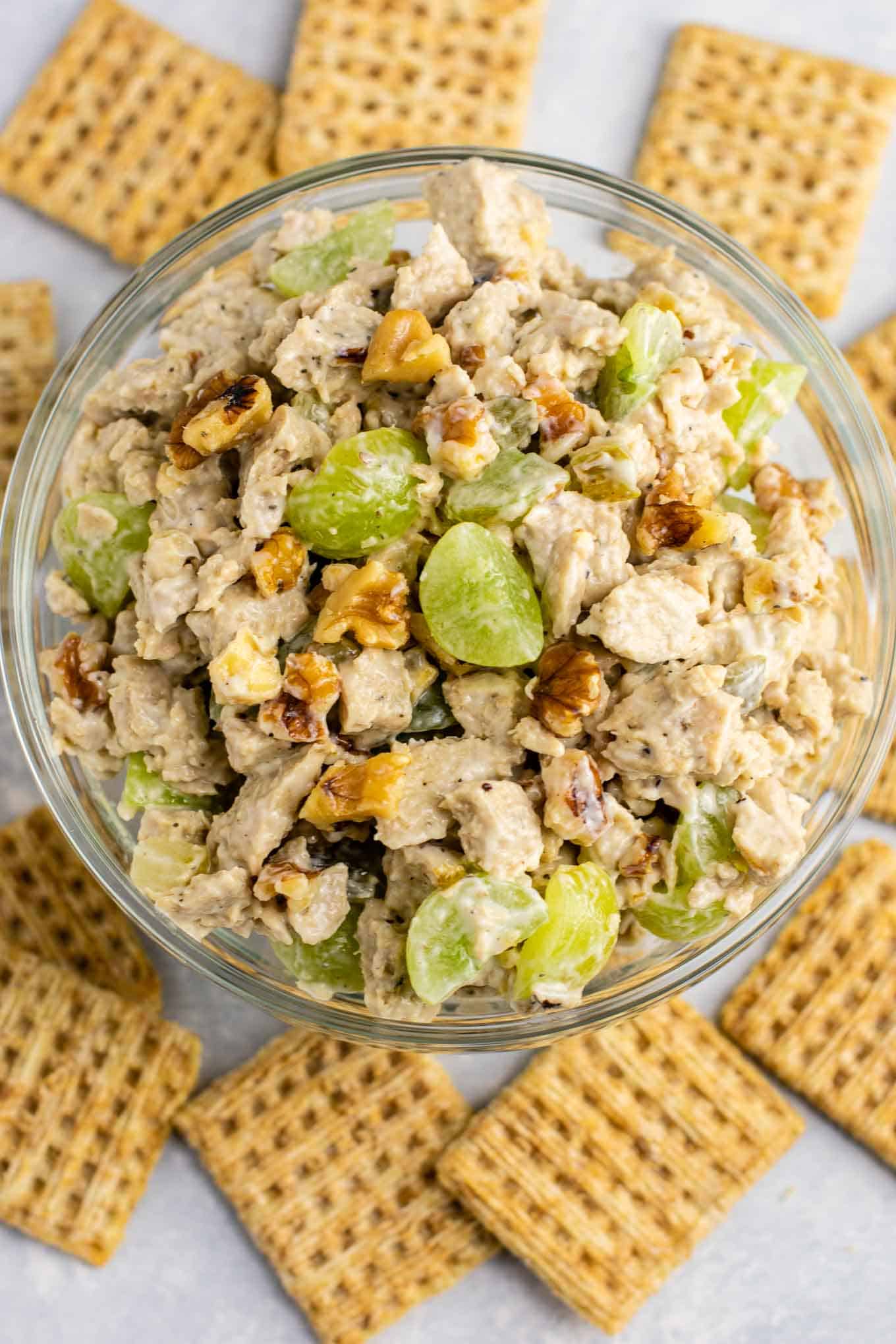 Vegan chicken salad with grapes and pecans. This is so good! I am obsessed! #vegan #veganlunch #veganmealprep #veganchickensalad #meatless #vegetarian #vegandinner #veganchicken