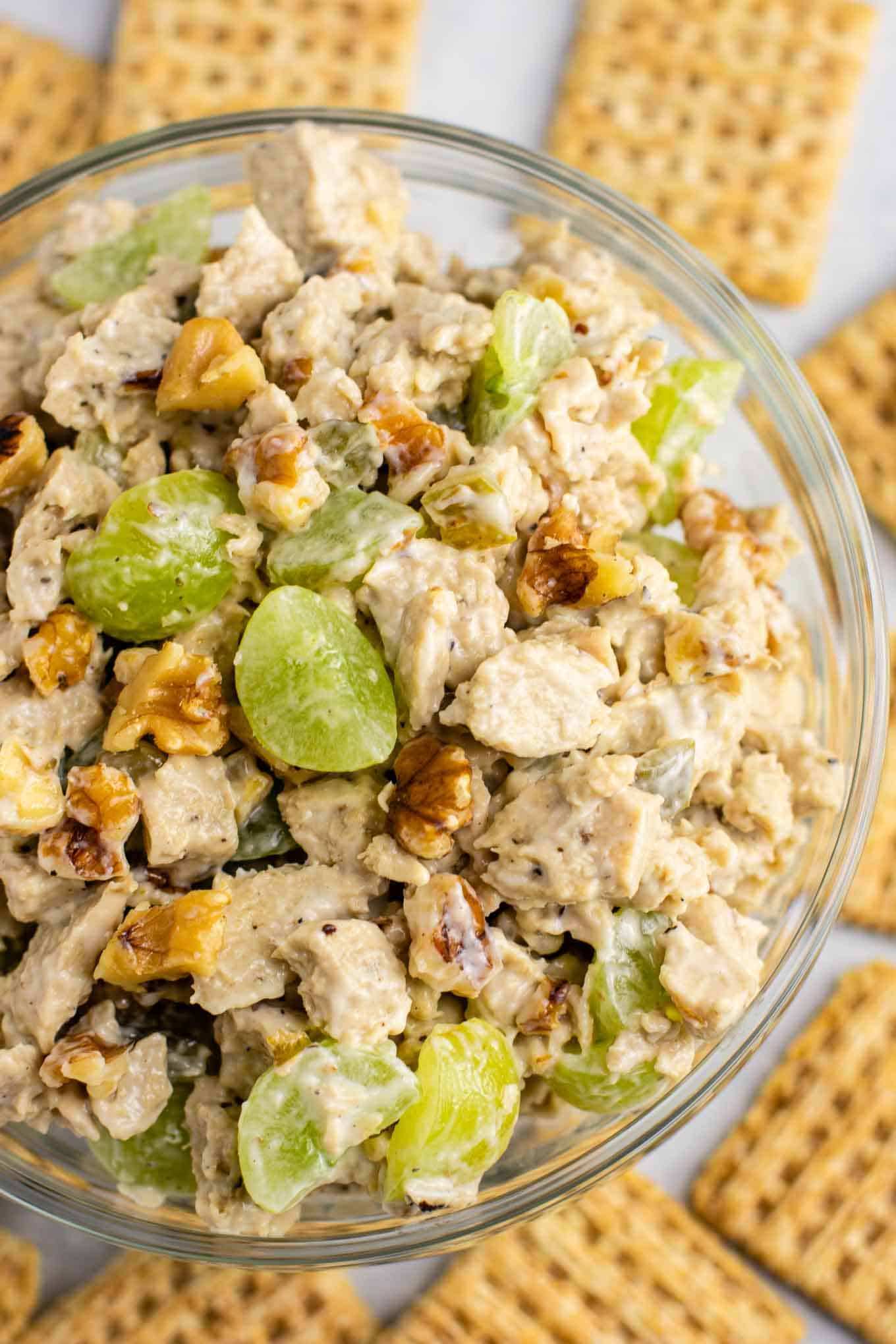 Vegan chicken salad with grapes and pecans. This is so good! I am obsessed! #vegan #veganlunch #veganmealprep #veganchickensalad #meatless #vegetarian #vegandinner #veganchicken