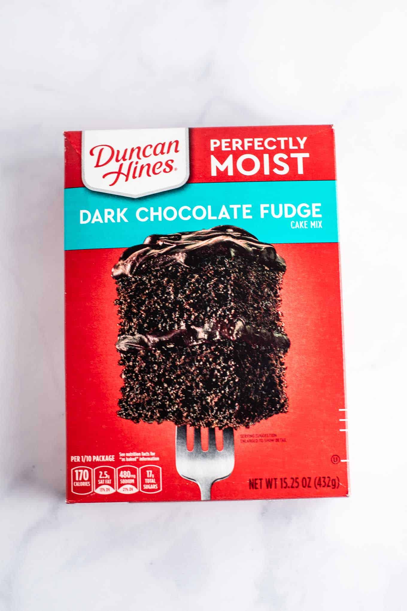 duncan hines dark chocolate fudge cake mix box