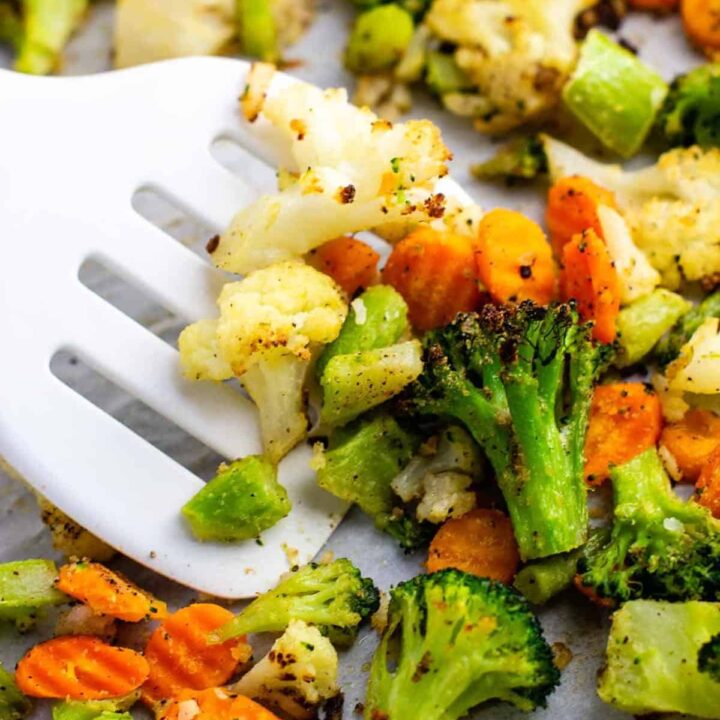 Roasting frozen vegetables – these are amazing and so easy to make! #frozenvegetables #roastedvegetables #sidedish #vegan #vegetables #vegetarian