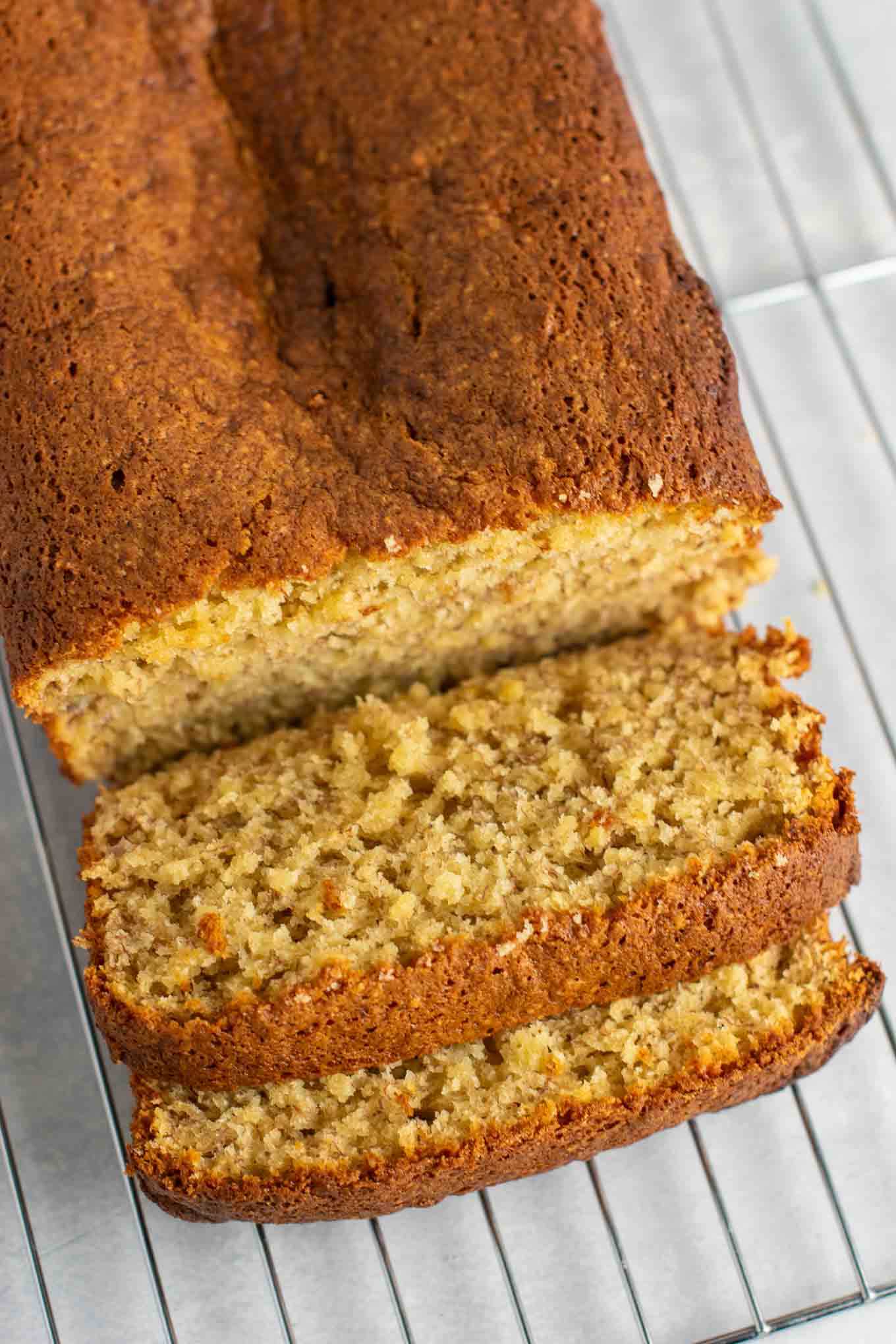 Cake mix banana bread recipe – so easy and so good! #cakemix #bananabread #easyrecipe