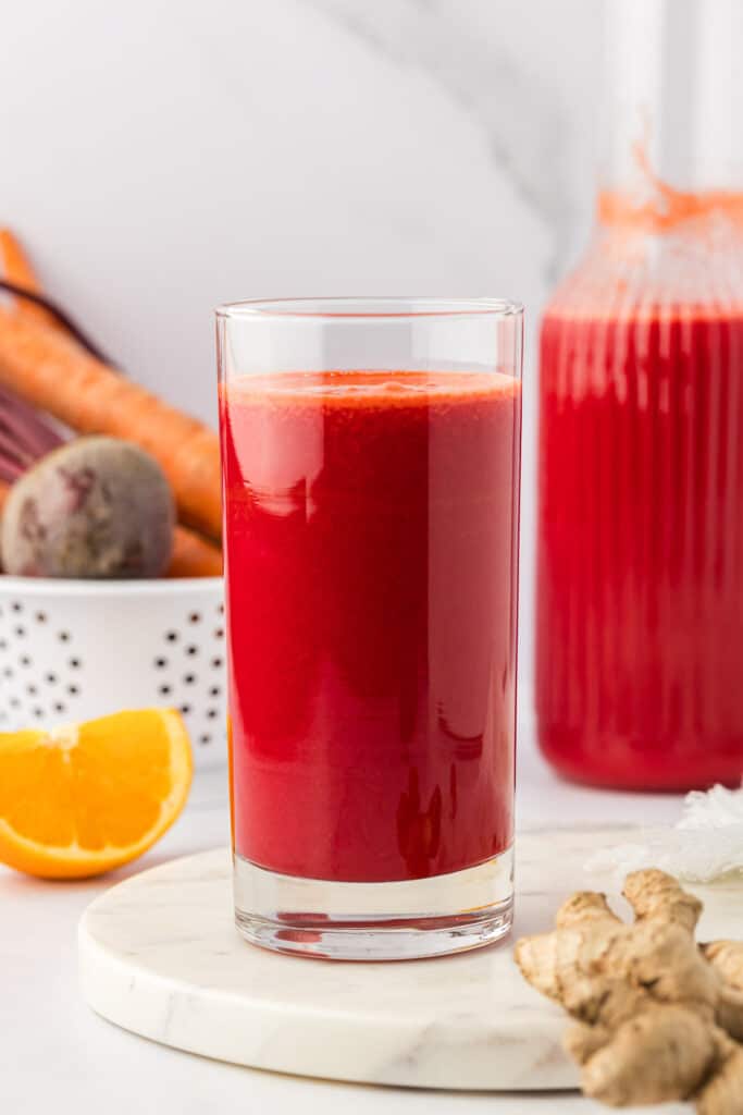 beet and carrot juice in a glass