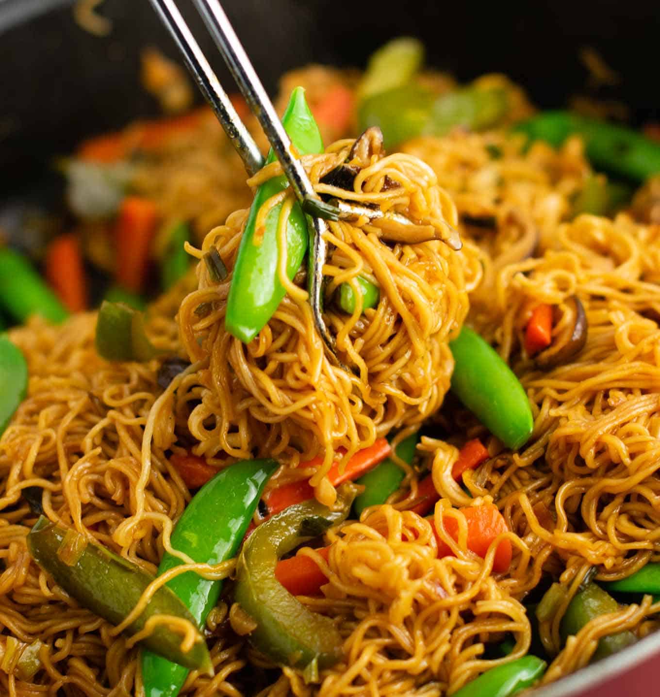 ramen noodles with sugar snap peas, carrots, and bell pepper