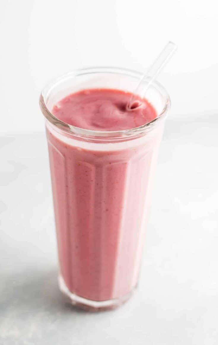 strawberry banana yogurt smoothie in a glass