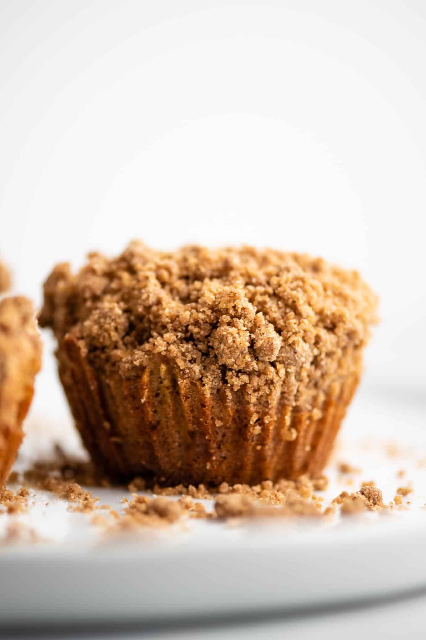 cinnamon apple muffins with streusel topping