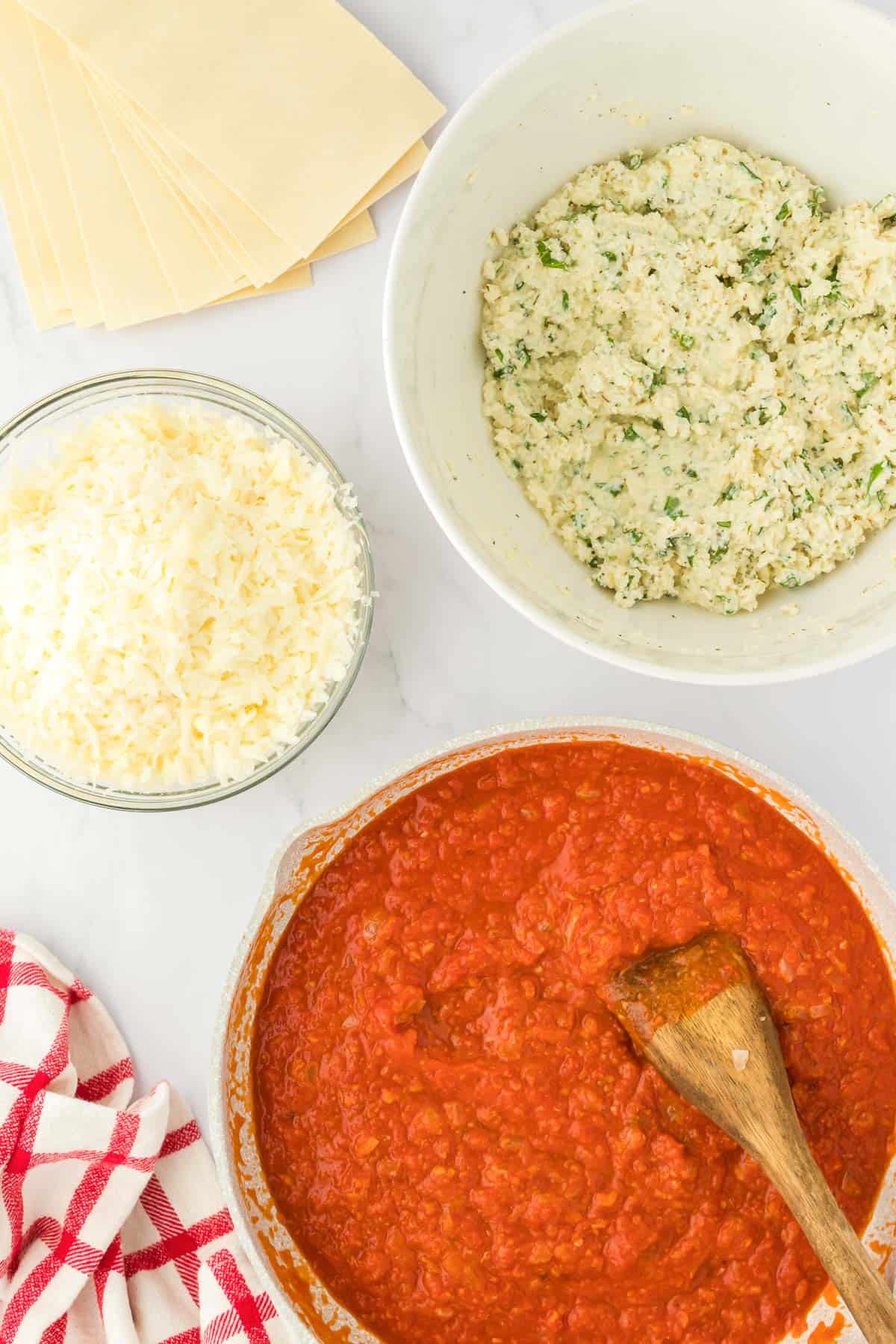 ingredients to assemble cheese lasagna