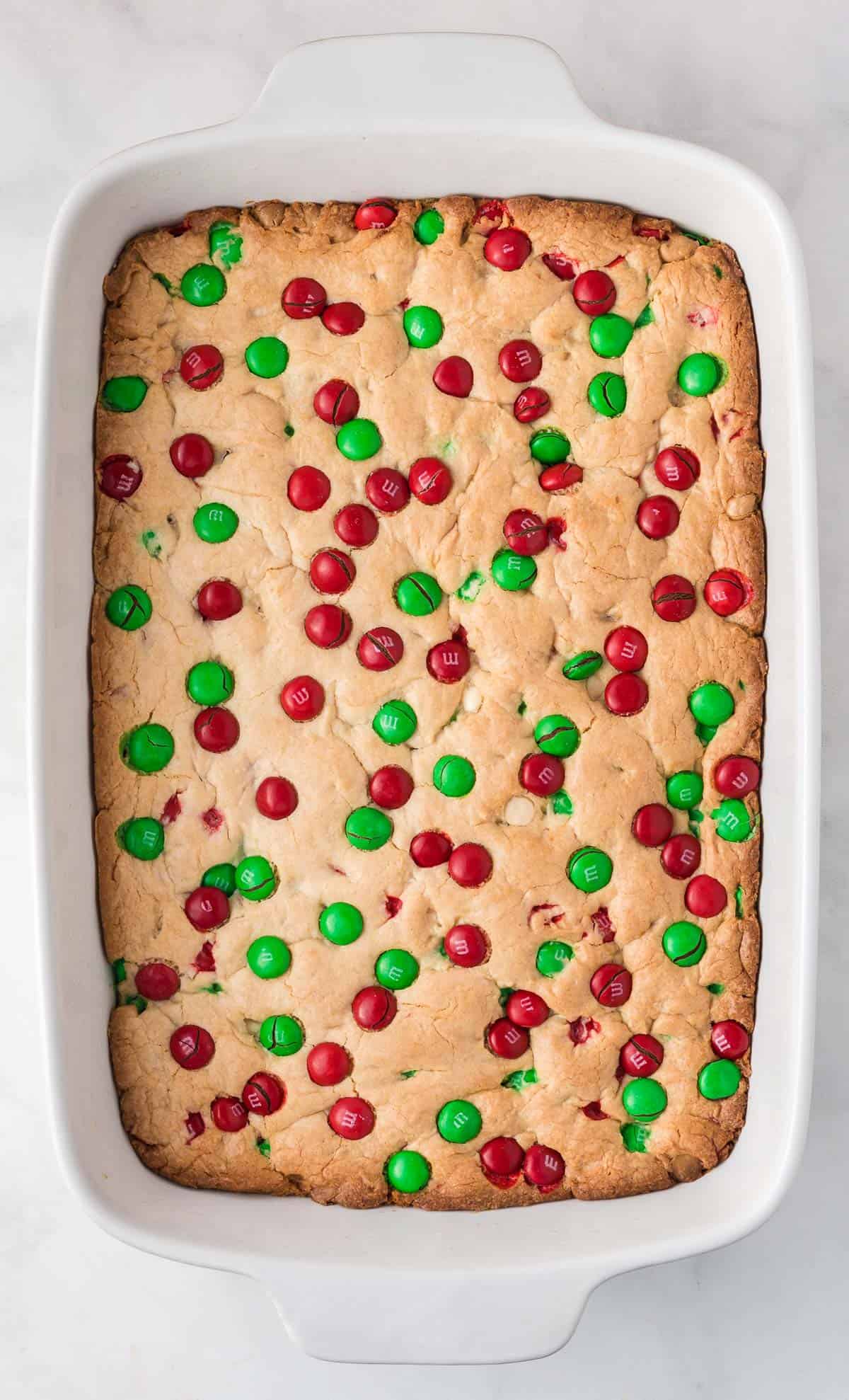finished baked Christmas cookie bars in the pan
