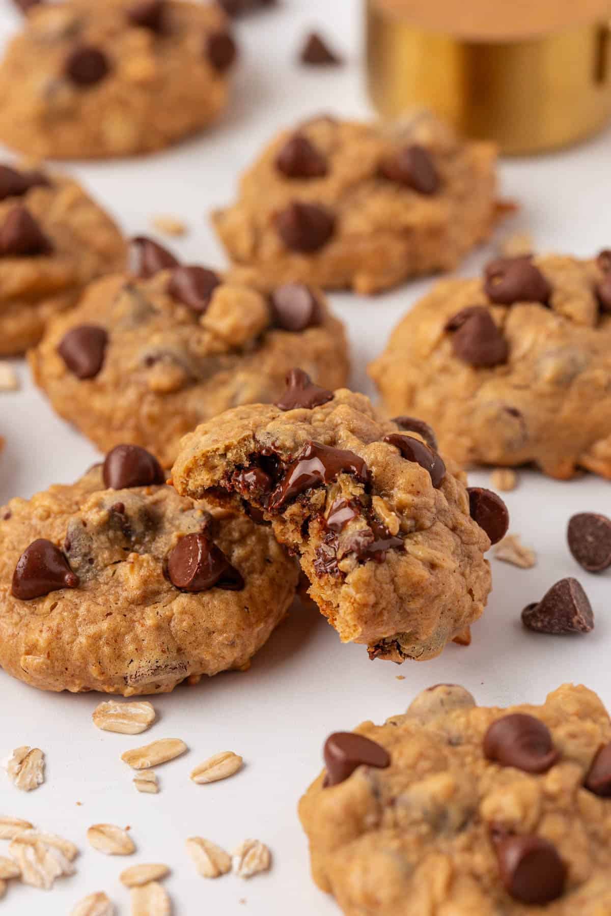 flourless peanut butter oatmeal chocolate chip cookies