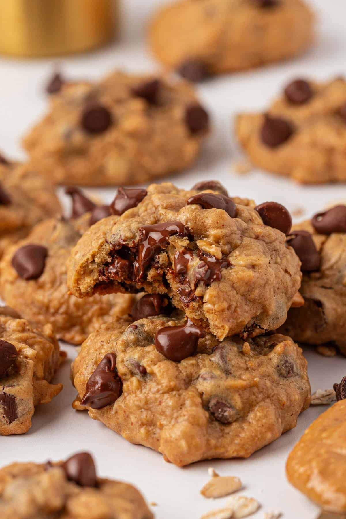 flourless peanut butter oatmeal chocolate chip cookies
