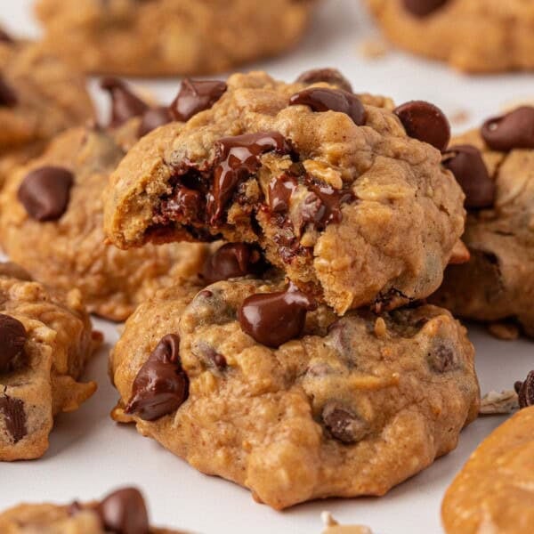flourless peanut butter oatmeal chocolate chip cookies