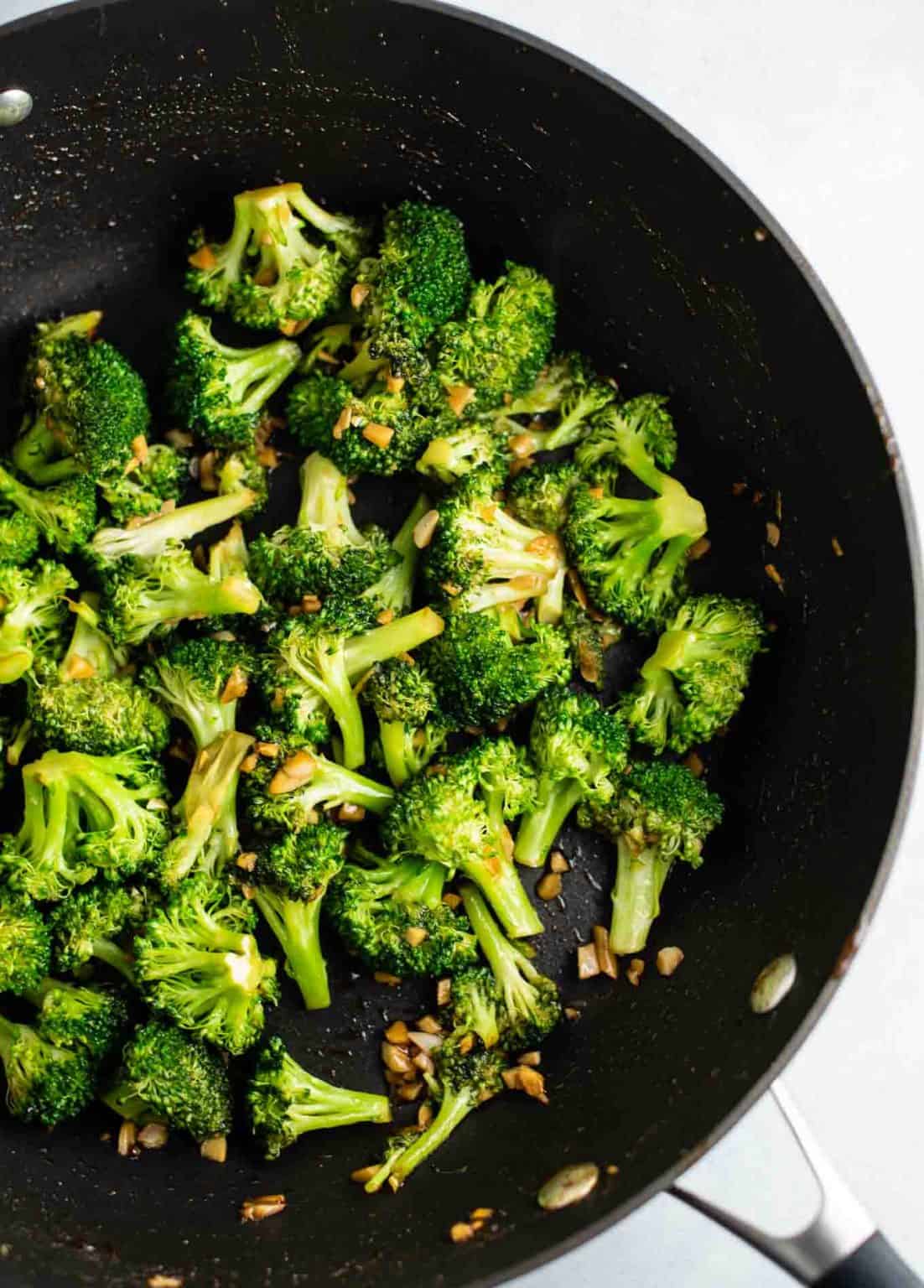 Broccoli Stir Fry Recipe With Garlic And Ginger - Build Your Bite