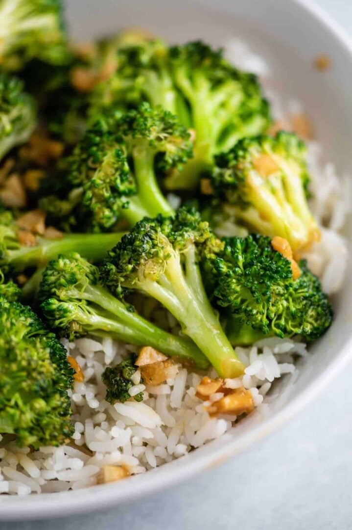 Broccoli Stir Fry Recipe with garlic and ginger - Build Your Bite