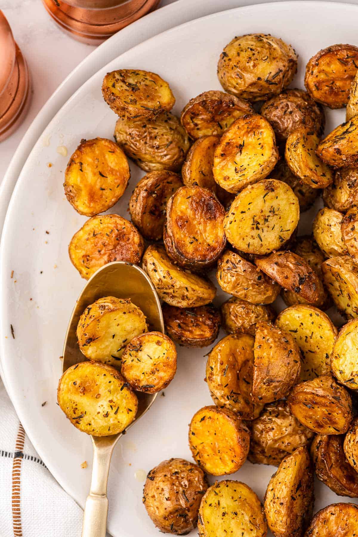 air fryer potatoes on a plate