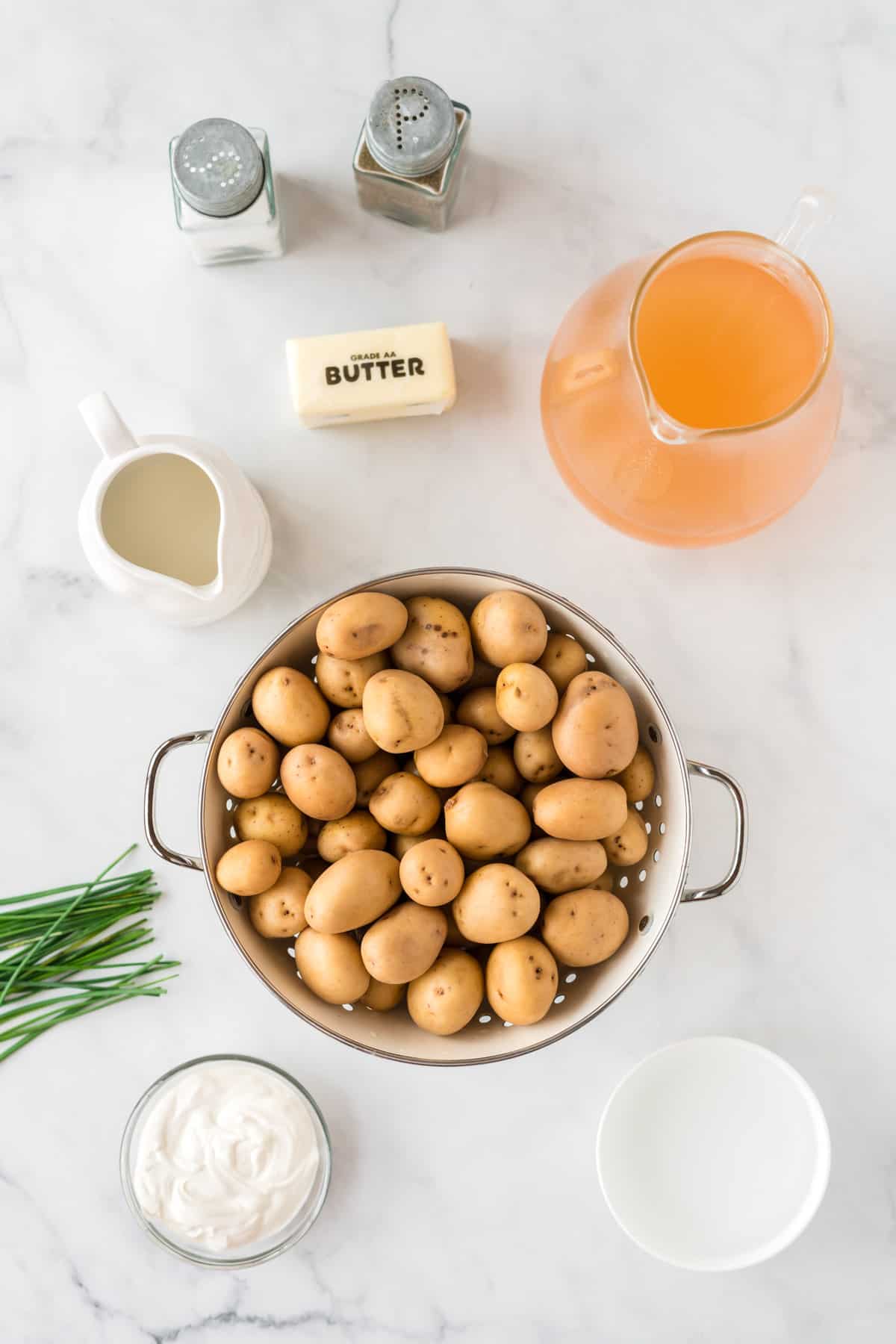 ingredients to make mashed potatoes with sour cream