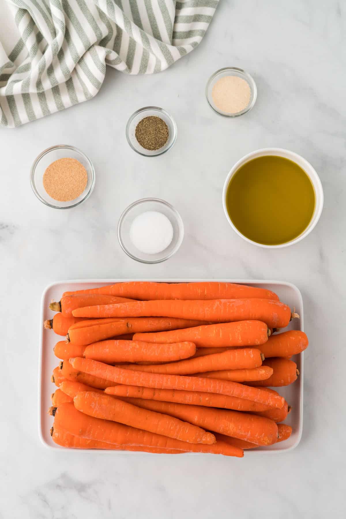 ingredients to make roasted carrots