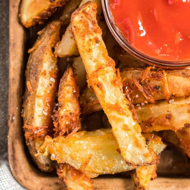 potato wedges with ketchup