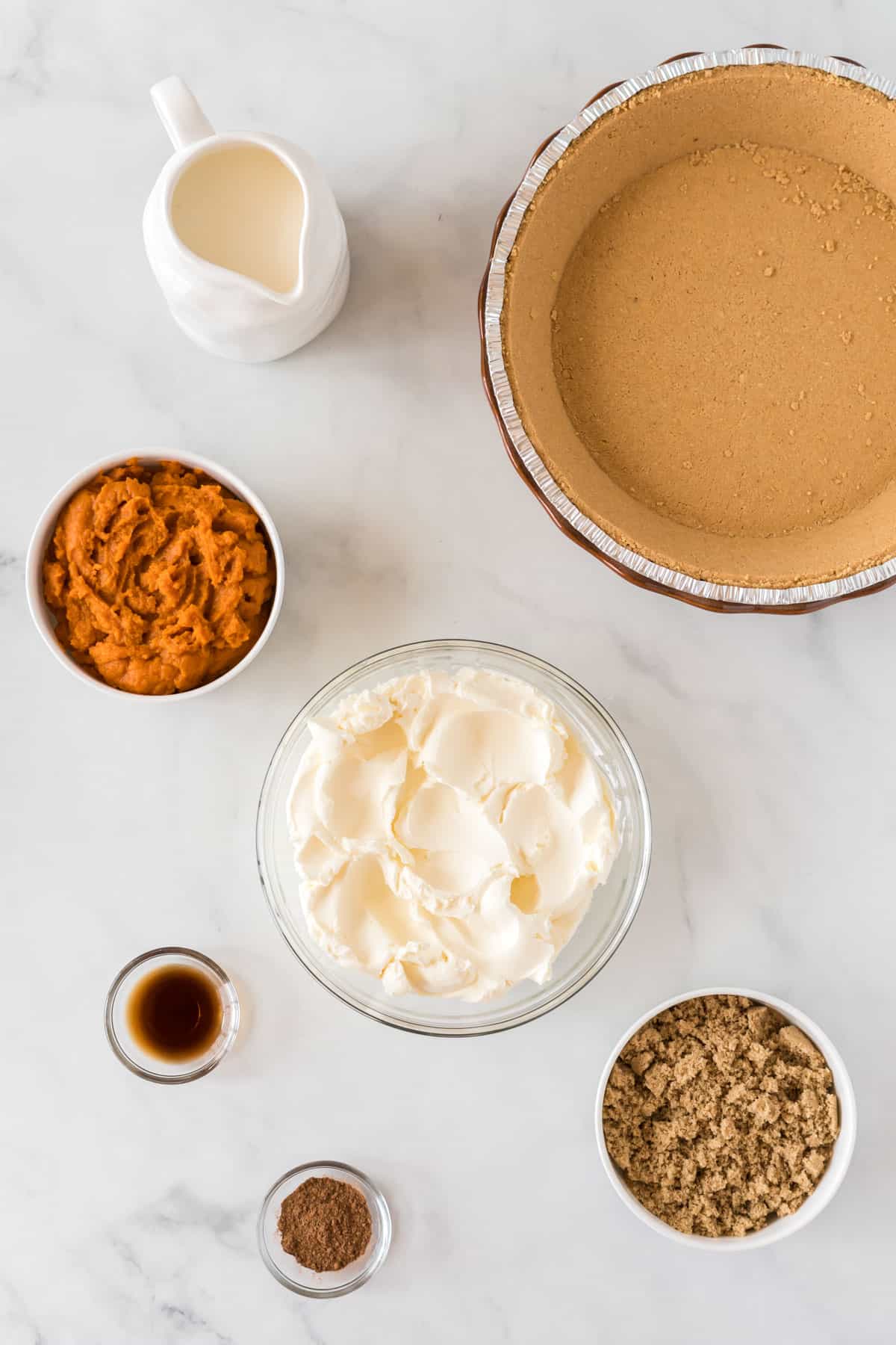 ingredients to make pumpkin cream pie